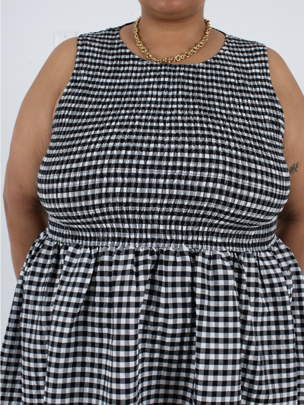 Black and White Gingham Sleeveless Women’s Dress - Picture 7 of 12